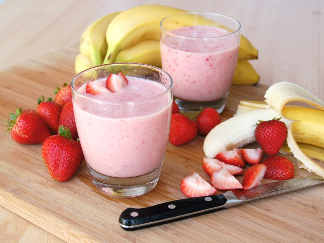 tsri-strawberry_banana_smoothie.
