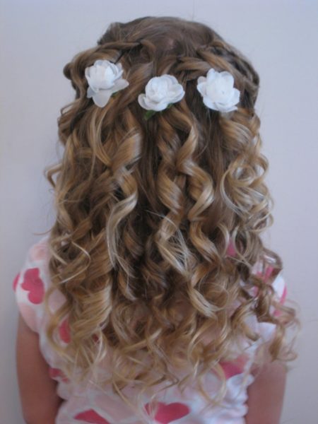 flower-Girl-Hair-Inspiration-768x1024