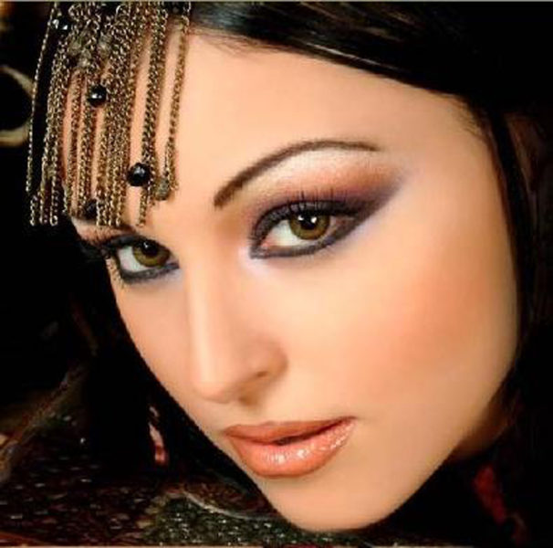 Арабский макияж на карие глаза