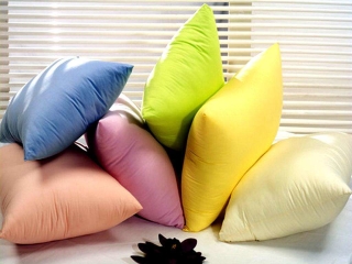 Cara mencuci bantal di rumah. Apakah mungkin untuk menghapus bantal di mesin cuci. Cara Email Bantal Bantal, Bawah, Bambu, Hallofayber