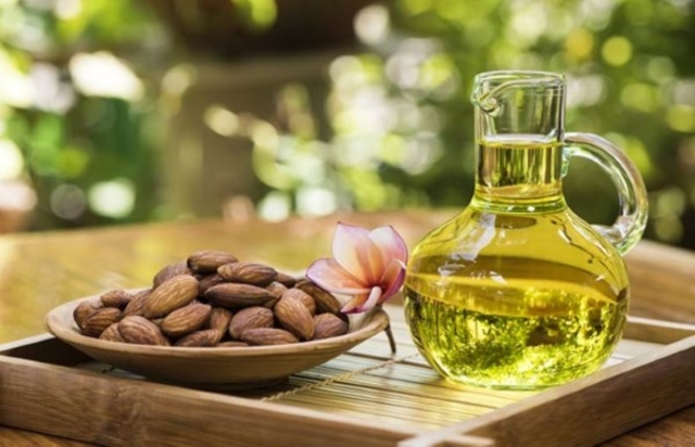 Properties and application of almond oil for the skin of the face. Face masks with almond oil at home