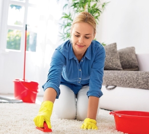 How easy it is to clean the carpet from plasticine. How to remove plasticine from the carpet at home. Than laundering plasticine from carpet