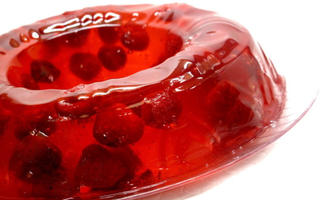 Ako urobiť želé z maliny doma. Recepty Dezert Jelly z Raspberry krok za krokom