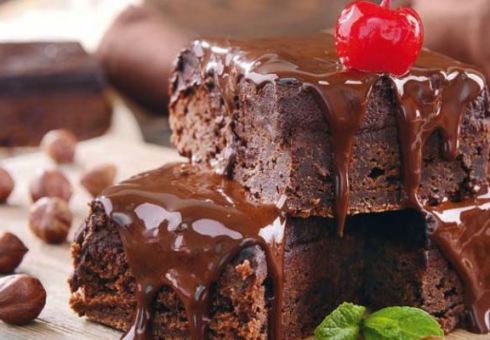 Cum să gătești brownie de ciocolată. Rețete de ciocolată Brownie pas cu pas cu o fotografie. Subiect pentru brownie de ciocolată. Cum se face brownie de ciocolată într -un aragaz lent