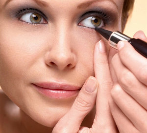 Hur man använder antimon för ögon. Makeup antimon för ögon - hur vacker målning ögon