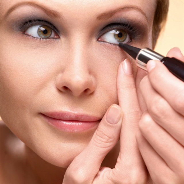 Hur man använder antimon för ögonen. Makeup antimon för ögonen - hur vacker målning ögon