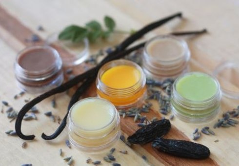 Cara membuat lip balm di rumah. balsam bibir dengan tangan Anda sendiri - resep, komposisi