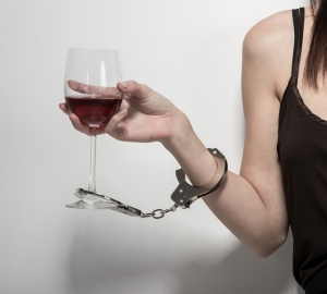 Žena alkoholizmus - príznaky a príznaky, následky. Ako vyliečiť ženské alkoholizmus