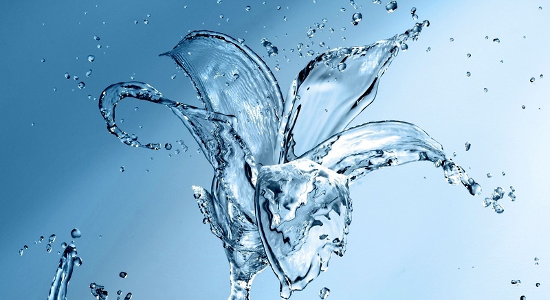 فوائد وإضرار المياه المنظمة، وكيفية الهيكل المياه. مياه منظمة في المنزل