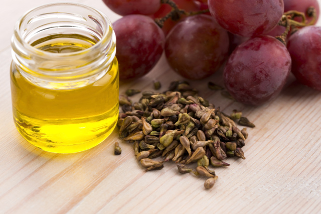 Масло виноградных косточек — полезные свойства и применение