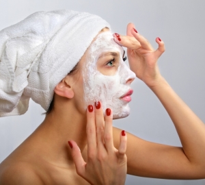 Рецепти за почистване на маски за лице у дома