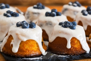 Ako pripraviť košíček s hrozienkami doma. Krok -Recepty cupcakes s hrozienkami v rúre, pomalým sporákom, strojom na chlieb. Klasický recept na košíčky s hrozienkami podľa Gost