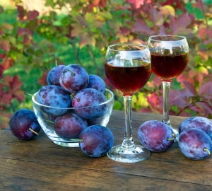 Cara membuat anggur dari prem di rumah. Resep untuk memasak anggur buatan sendiri dari plum langkah demi langkah dengan foto