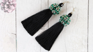 How to make a brush from the thread with your own hands. Earrings brushes from threads - step-by-step instructions. Master classes how to make threads from threads for decoration