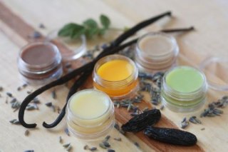 Cara membuat lip balm di rumah. Bibs Balsam dengan tangan Anda sendiri - resep, komposisi