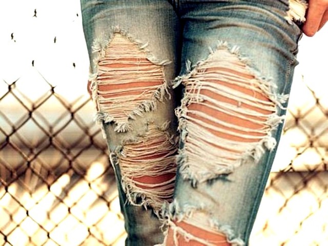 چه چیزی برای پوشیدن شلوار جین Jeans پاره پاره آن را خودتان انجام دهید