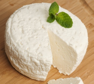 Как сделать домашний сыр из козьего молока. Рецепты приготовления сыра из козьего молока пошагово с фото в домашних условиях