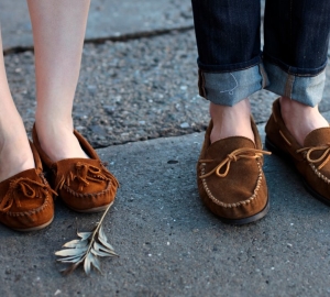 Apa yang harus dipakai wanita, pria, bayi moccasins - Foto. Cara Memakai Moccasins