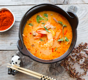 كيفية إعداد حساء التايلاندي تومز في المنزل. وصفات حساء جوز الهند توم ثقب مع الصور. أحجام لذيذة مع الدجاج والمأكولات البحرية. كيفية تناول الحساء