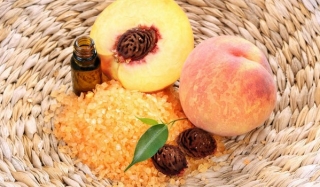 Peach olej pomocou broskyňového oleja