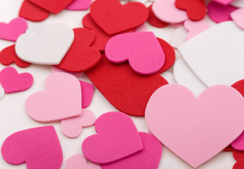 วิธีการสร้างหัวใจของกระดาษด้วยมือของคุณเอง ลายฉลุและรูปแบบหัวใจ วิธีการสร้างหัวใจจำนวนมากจากกระดาษ หัวใจ Origami จากหน้ากระดาษ