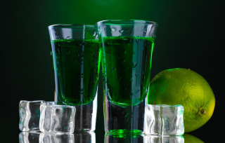 How to drink absinthe at home - ways. What do absinthe drink, is it possible to drink clean. What you need to eat absint