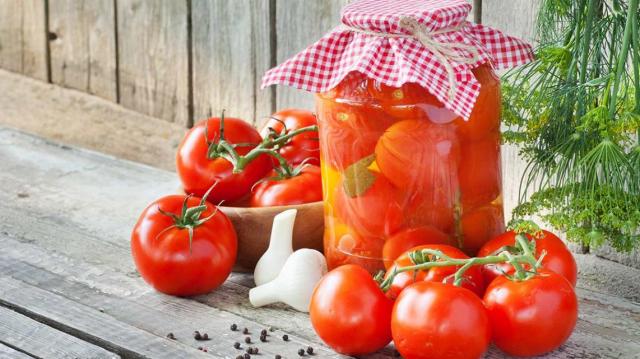 How to marinate Cherry tomatoes for the winter. Delicious recipes pickled cherry tomatoes