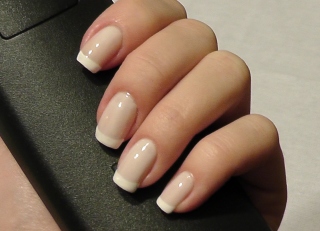 การออกแบบเล็บ Franch Gel Varnish, ผลิตภัณฑ์ใหม่, ภาพถ่าย วิธีทำเล็บเจลฝรั่งเศสที่บ้าน