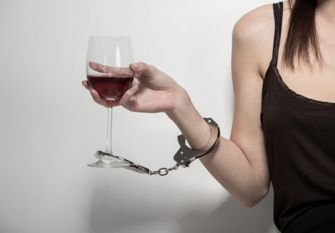 Жена алкохолизъм - симптоми и признаци, последствия. как да се лекува женски алкохолизъм