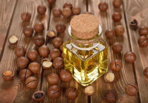 Korisna svojstva ulja makadamije. Upotreba makadamije ulja za kosu, lice, ruke i tijela. Domaće maske s macadamijom maslacem