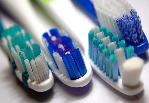 كيفية اختيار فرشاة الأسنان