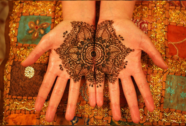 Tatuagem de Henna em casa